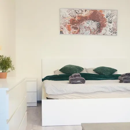Flat With Balcony And Garage Apartment Prague Exterior photo